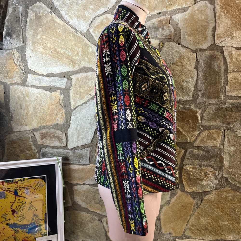 Multicoloured Patterned Jacket With A Boho Vibe - image 3